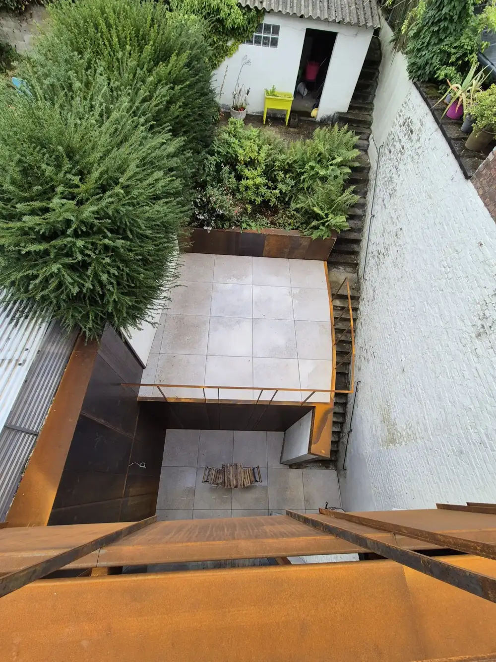 Création de terrasse extérieure avec finitions soignées à Fléron