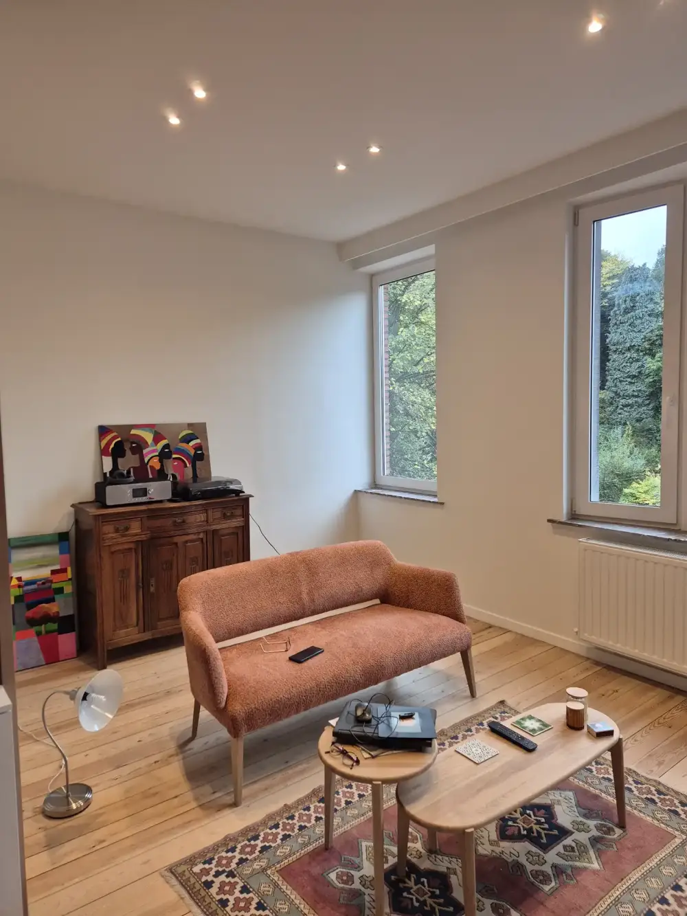 Maison rénovée clé en main en région liégeoise – travaux intérieurs finalisés